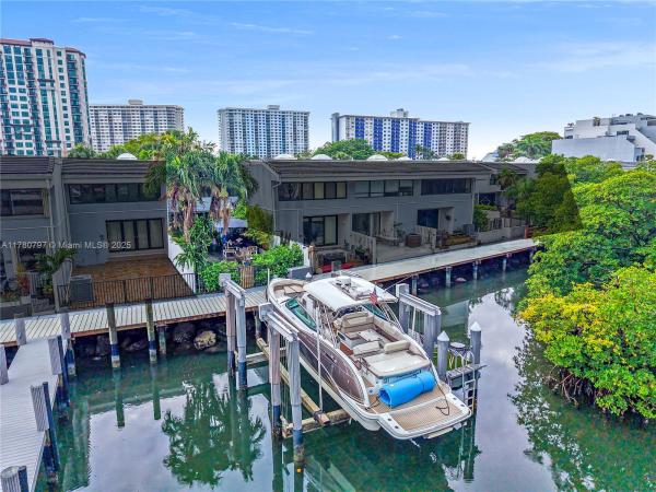 Poinciana Island Yacht & Racquet Club, 311 Poinciana Dr #801, Sunny Isles Beach, Florida 33160, image 1