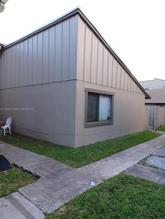 Habitat 2, 5820 NW 21st St #39-C, Lauderhill, Florida 33313, image 1