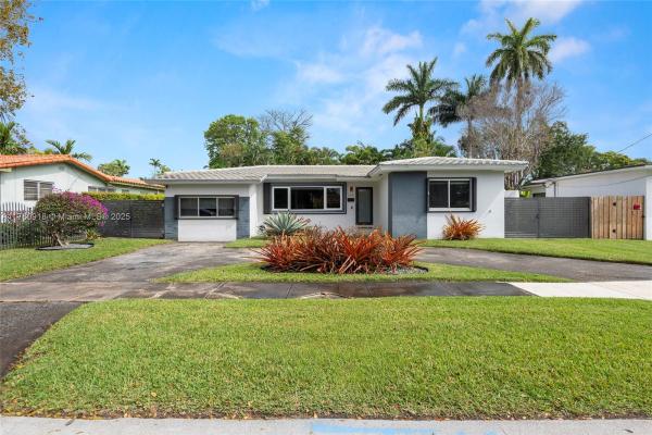 425 NE 114th St, Miami, Florida 33161, image 1