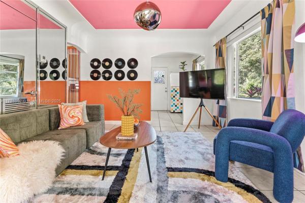 Brentwood, 260 NE 45th St, Miami, Florida 33137, image 2