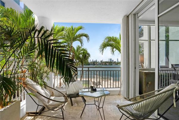 The Vistas, 1 Century Ln #309, Miami Beach, Florida 33139, image 1
