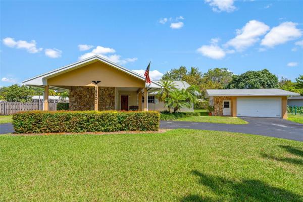 16901 SW 89th Ave, Palmetto Bay, Florida 33157, image 1