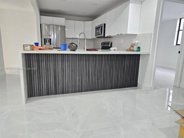 Bay Plaza, 7125 Bay Dr #506, Miami Beach, Florida 33141, image 1