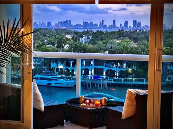 Aquasol, 6770 Indian Creek Dr #9G, Miami Beach, Florida 33141, image 1