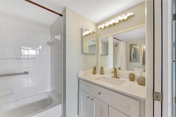 The Yacht Club At Aventura, 19501 E Country Club Dr #9503, Aventura, Florida 33180, image 3