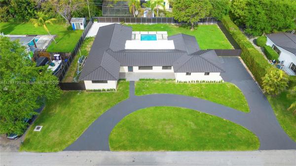 Maral Estates, 17020 SW 87th Ct, Palmetto Bay, Florida 33157, image 1