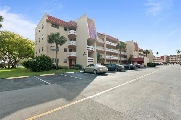 Oriole Golf & Tennis Club 2, 1020 Country Club Dr #206, Margate, Florida 33063, image 1