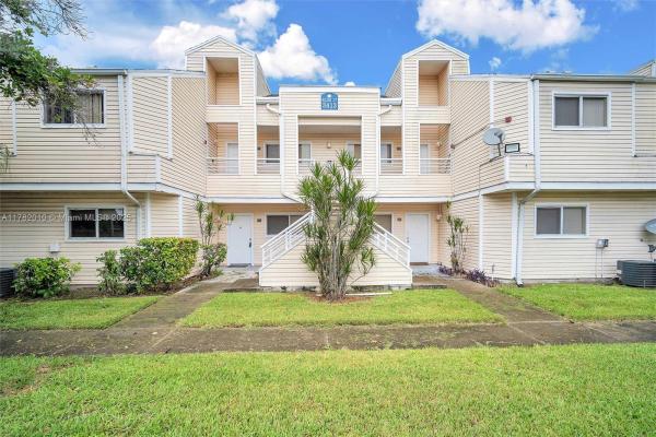 Summer Lake, 3449 NW 44th St #103, Oakland Park, Florida 33309, image 1