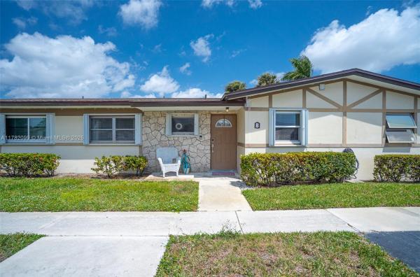 Ashley At Cresthaven Villas, 2769 W Ashley Dr W #B, West Palm Beach, Florida 33415, image 1