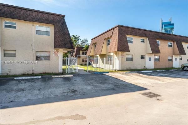 Emerald Isles, 4528 SW 54th St #301-B, Dania Beach, Florida 33314, image 1