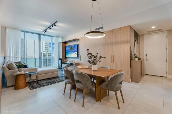 Aurora, 17550 Collins Ave #1404, Sunny Isles Beach, Florida 33160, image 3