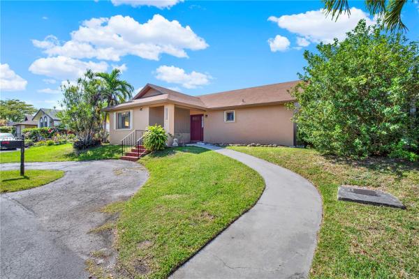 13620 SW 286th Ter, Unincorporated Dade County, Florida 33033, image 3