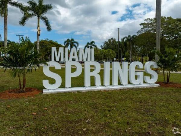 Miami Springs No HOA, 325 Ludlam Dr, Miami Springs, Florida 33166, image 1