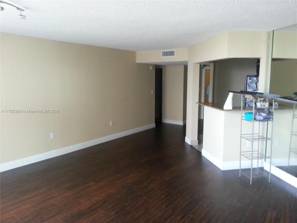 Commodore Plaza Tower, 2750 NE 183rd St #2607, Aventura, Florida 33160, image 1