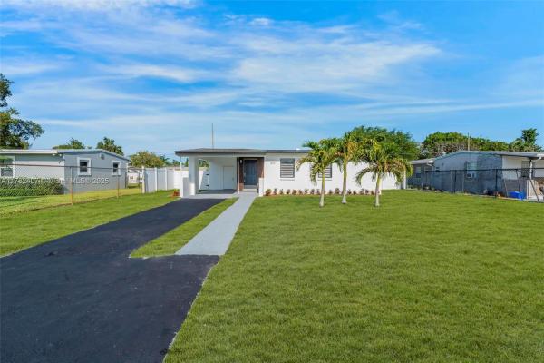 Lauderdale Manors, 1200 NW 19th Ave, Fort Lauderdale, Florida 33311, image 1