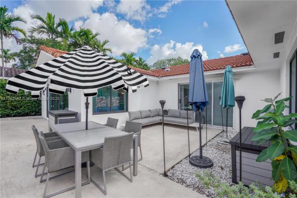 12500 Griffing Blvd, Miami, Florida 33161, image 1