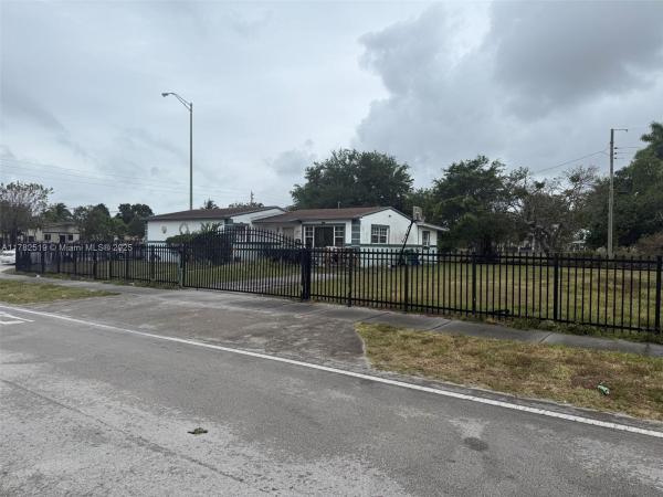 Norwood, 18300 NW 10th Ct, Miami Gardens, Florida 33169, image 3