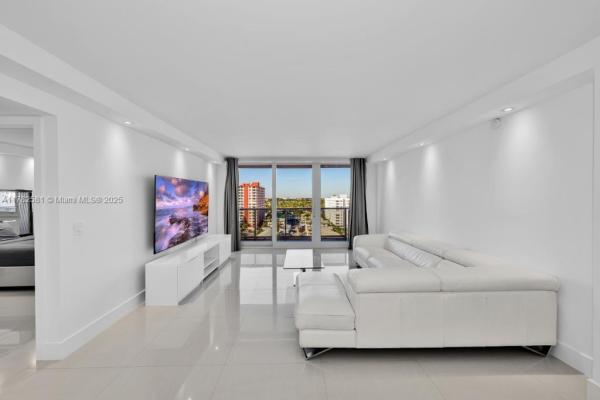 Parker Tower, 3140 S Ocean Dr #1011, Hallandale Beach, Florida 33009, image 1
