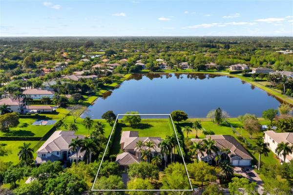 Long Lake Ranches, 10972 Pine Lodge Trl, Davie, Florida 33328, image 1