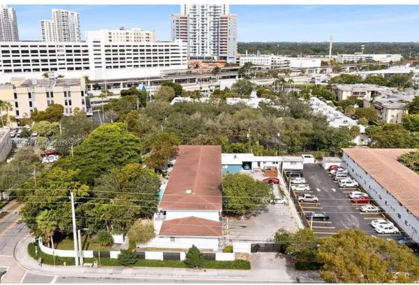 Ivy Cove, 6805 SW 88th St #15, Pinecrest, Florida 33156, image 1