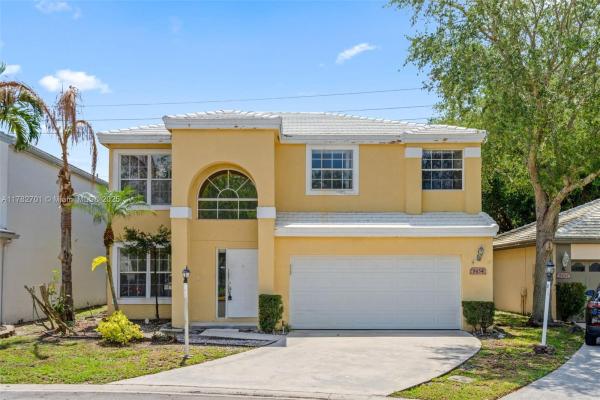 Jacaranda Pointe, 9454 NW 8th Cir, Plantation, Florida 33324, image 1