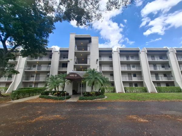 Poinciana Place Of Pine Island Ridge, 9430 Poinciana Pl #109, Davie, Florida 33324, image 1