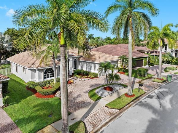 Victoria Pointe, 1807 Victoria Pointe Cir, Weston, Florida 33327, image 2