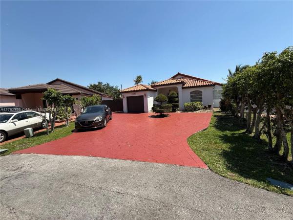 19851 NW 82nd Ct, Hialeah, Florida 33015, image 1
