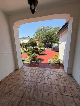 Marbella Park, 19851 NW 82nd Ct, Hialeah, Florida 33015, image 3
