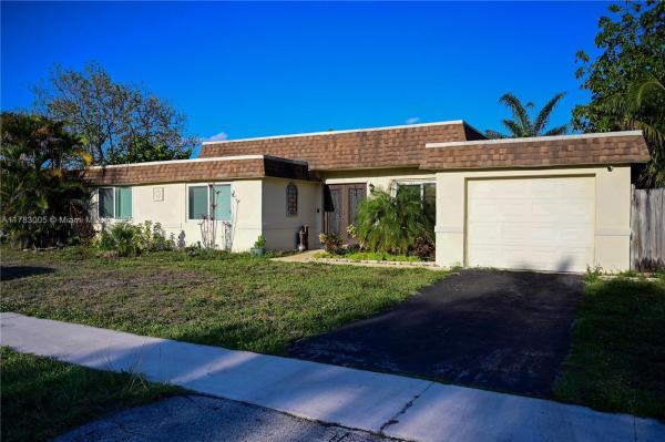 Sunflower, 8100 NW 75th Ave, Tamarac, Florida 33321, image 2