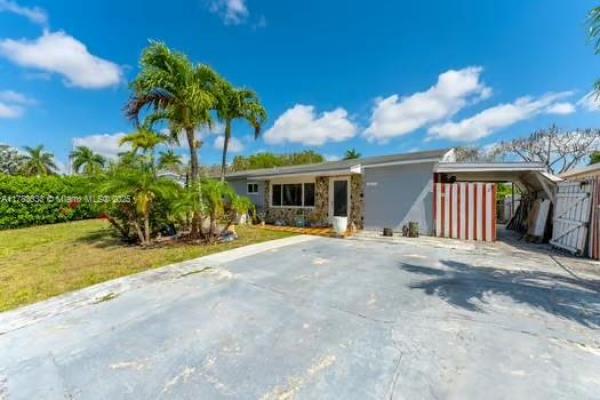 Kingswood Manor, 15111 SW 299th St, Leisure City, Florida 33033, image 3