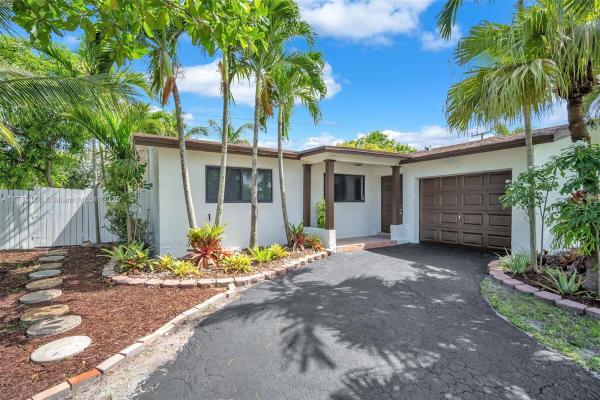 Sunrise Golf Village, 11310 NW 35th St, Sunrise, Florida 33323, image 1