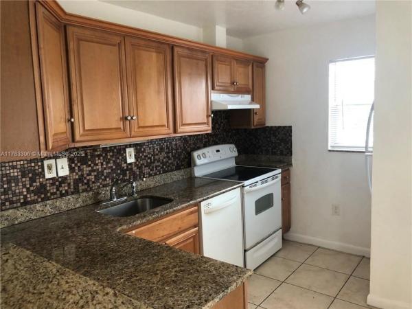 Crystal Hills, 1021 NW 45th St #4, Deerfield Beach, Florida 33064, image 1