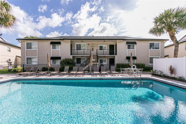 The 9th Green At Crystal Lake, 4020 Crystal Lake Dr #209, Deerfield Beach, Florida 33064, image 1