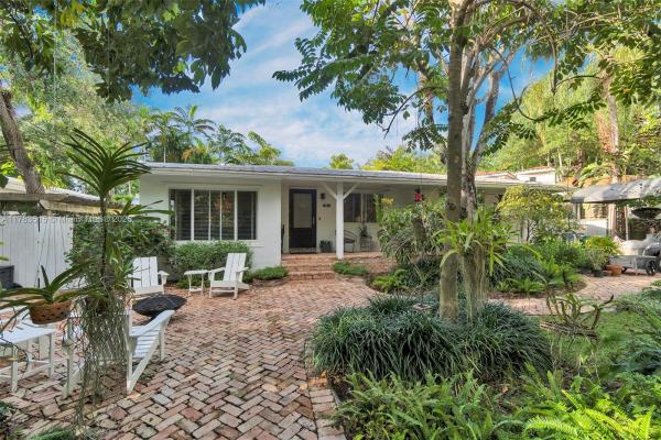 Sunshine Vistas, 4131 Lybyer Ave, Miami, Florida 33133, image 1