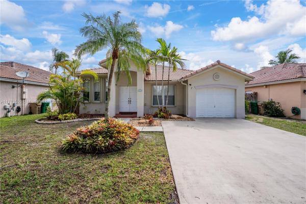 Royal Palm, 284 Royal Cove Way, Davie, Florida 33325, image 1