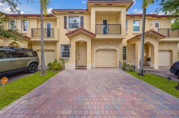 Tuscany Villas West, 12995 SW 133rd Ter, Three Lakes, Florida 33186, image 3