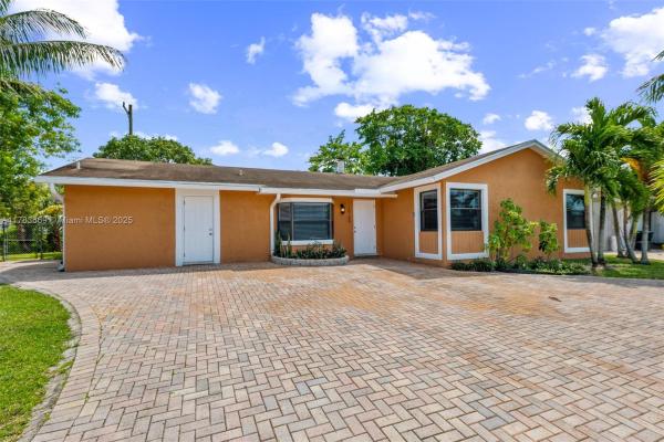 Boca Trails, 10108 S Windtree Ln S, Boca Raton, Florida 33428, image 1