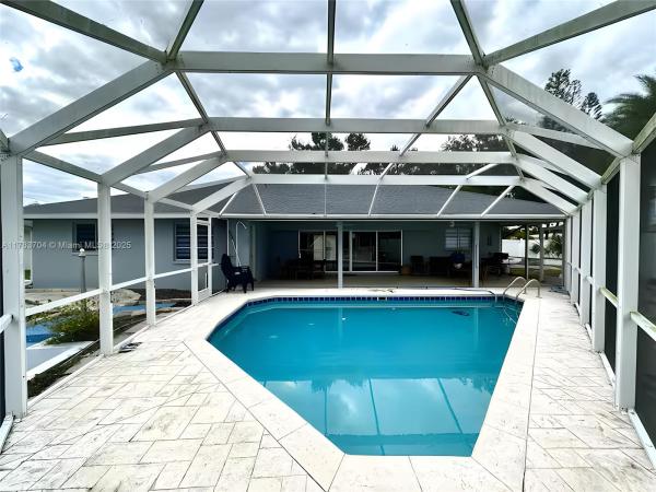 1398 Harbor View Dr, Fort Myers, Florida 33917, image 1