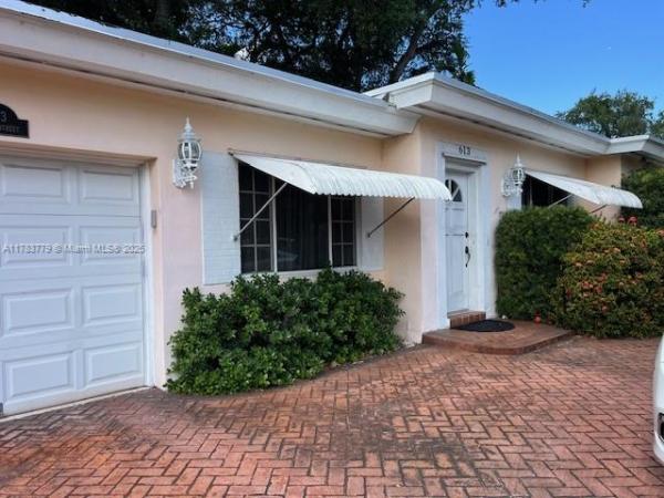 Pleasant Village, 613 NE 159th St, North Miami Beach, Florida 33162, image 2