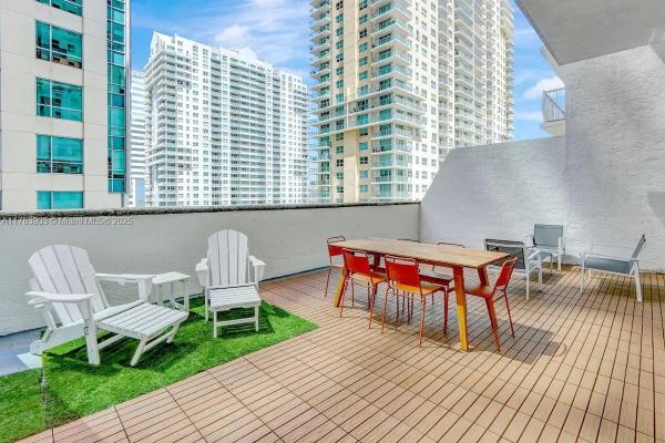 The Club At Brickell Bay, 1200 Brickell Bay Dr #1404, Miami, Florida 33131, image 1