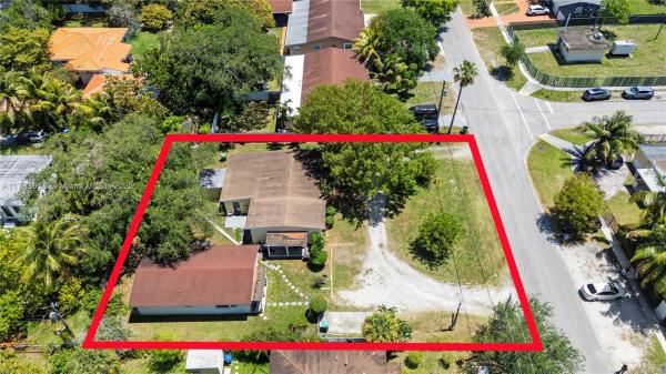 1491 NE 143rd St, Unincorporated Dade County, Florida 33161, image 1