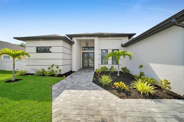 Cape Coral, 2138 SW 3rd Ave, Cape Coral, Florida 33991, image 1