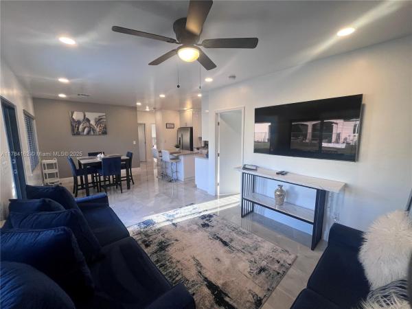 2048 NW 99th Ter #2048, Unincorporated Dade County, Florida 33147, image 1