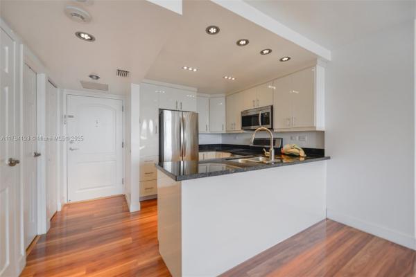 Eldorado Towers, 3625 N Country Club Dr #707, Aventura, Florida 33180, image 3