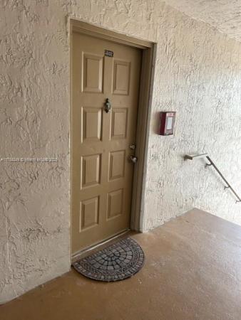 15201 SW 80 St #302, Unincorporated Dade County, Florida 33193, image 1