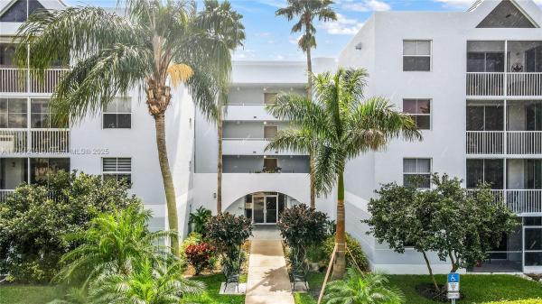 Emerald At Delray, 5962 Morningstar Cir #304, Delray Beach, Florida 33484, image 2