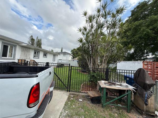 Roosevelt Park, 2930 NW 46th St, Brownsville, Florida 33142, image 3
