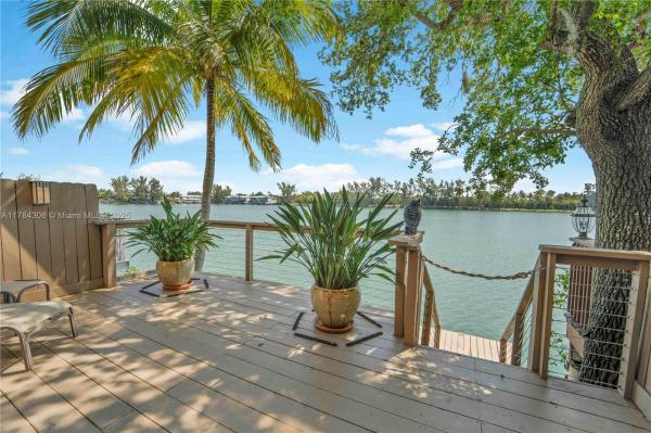 5059 SW 71st Pl, Unincorporated Dade County, Florida 33155, image 1