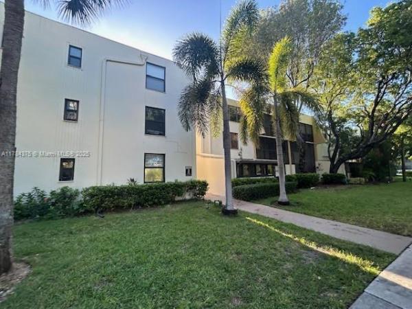 Villa Dorada, 20200 W Country Club Dr #PH16, Aventura, Florida 33180, image 1